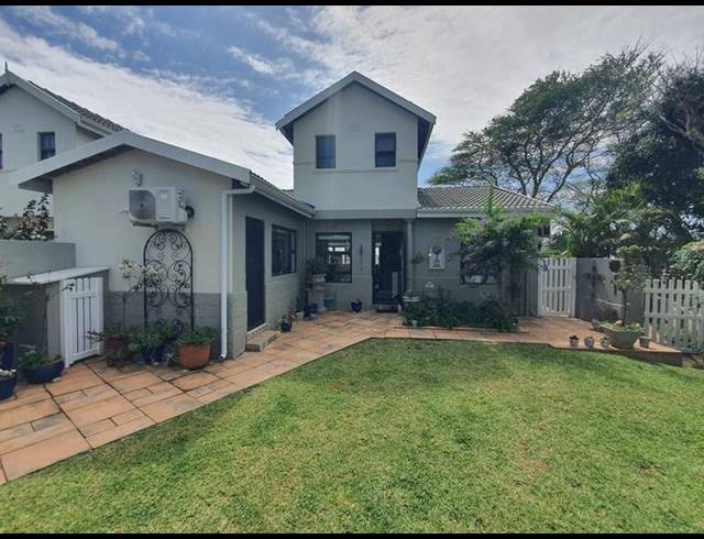3 BEDROOM TOWNHOUSE FOR SALE IN UMHLANGA CENTRAL